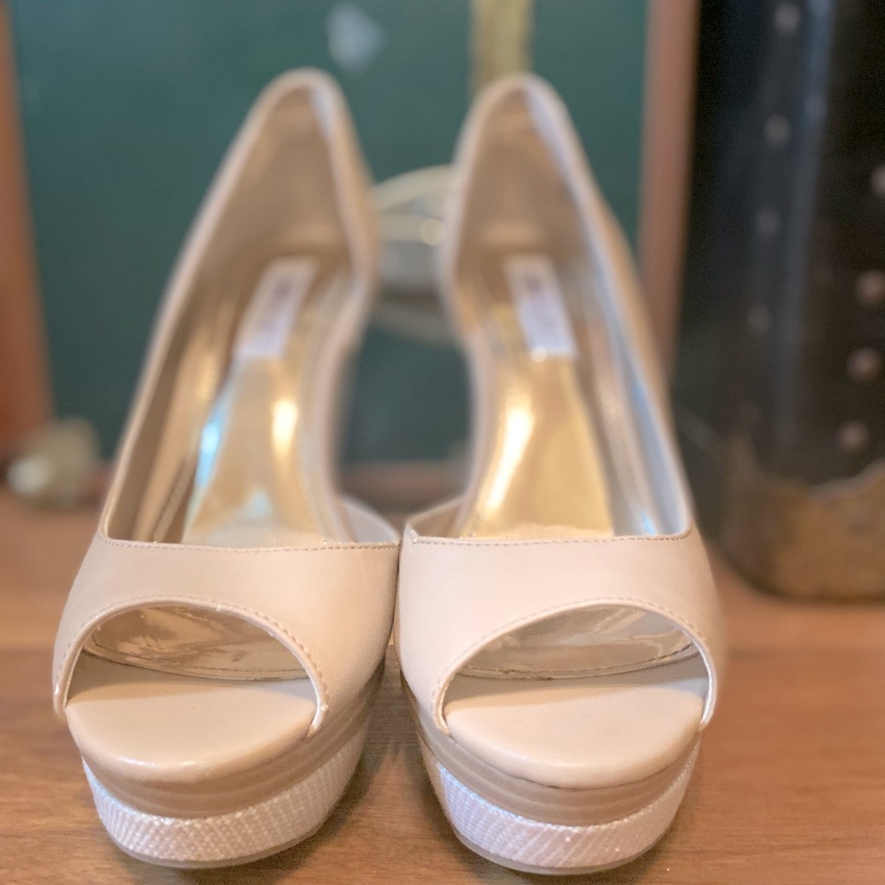 Jennifer Lopez Wedges